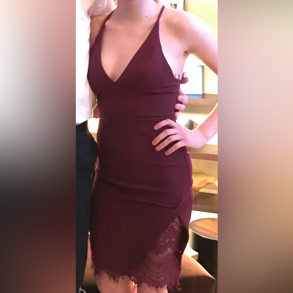 Astr the label Maroon dress lace size AXS